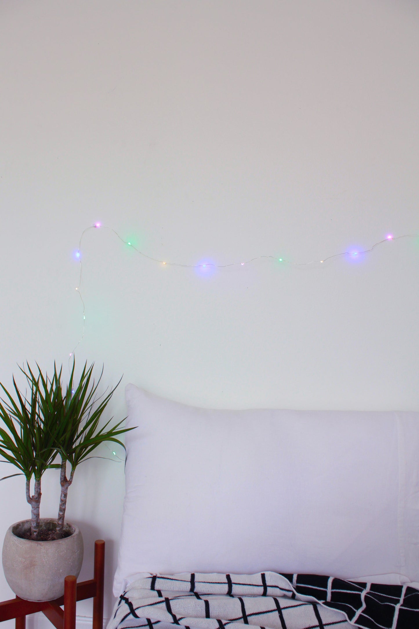 20 LED Mini String Light - Batteries Included 4 Light Functions