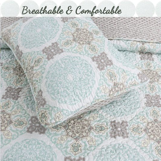 Light Green Damask 3-Piece Reversible Quilt Bedding Set