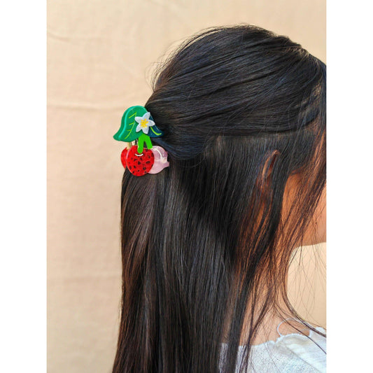 a woman's hair with a hair clip