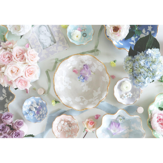 Chinoiserie Dreams Scalloped Bowls with 22K Gold Accent