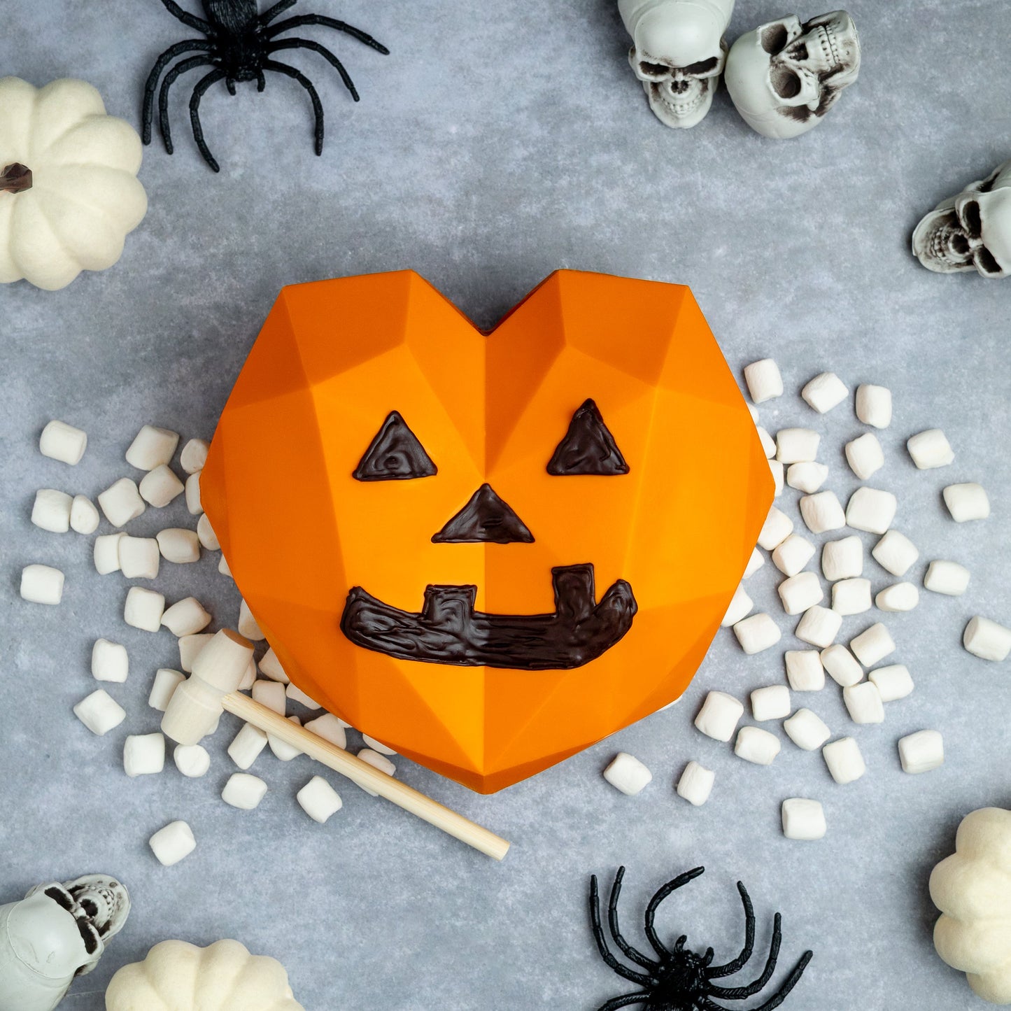 Jack-o'-lantern Breakable Heart
