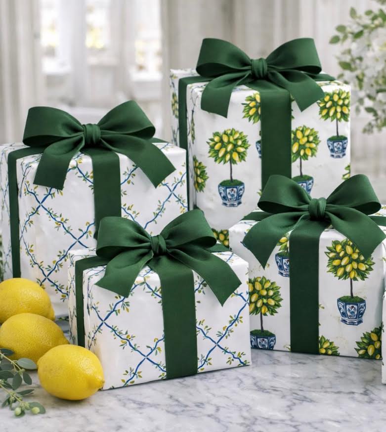 Reversible Lemon Topiary with Trellis Gift Wrap