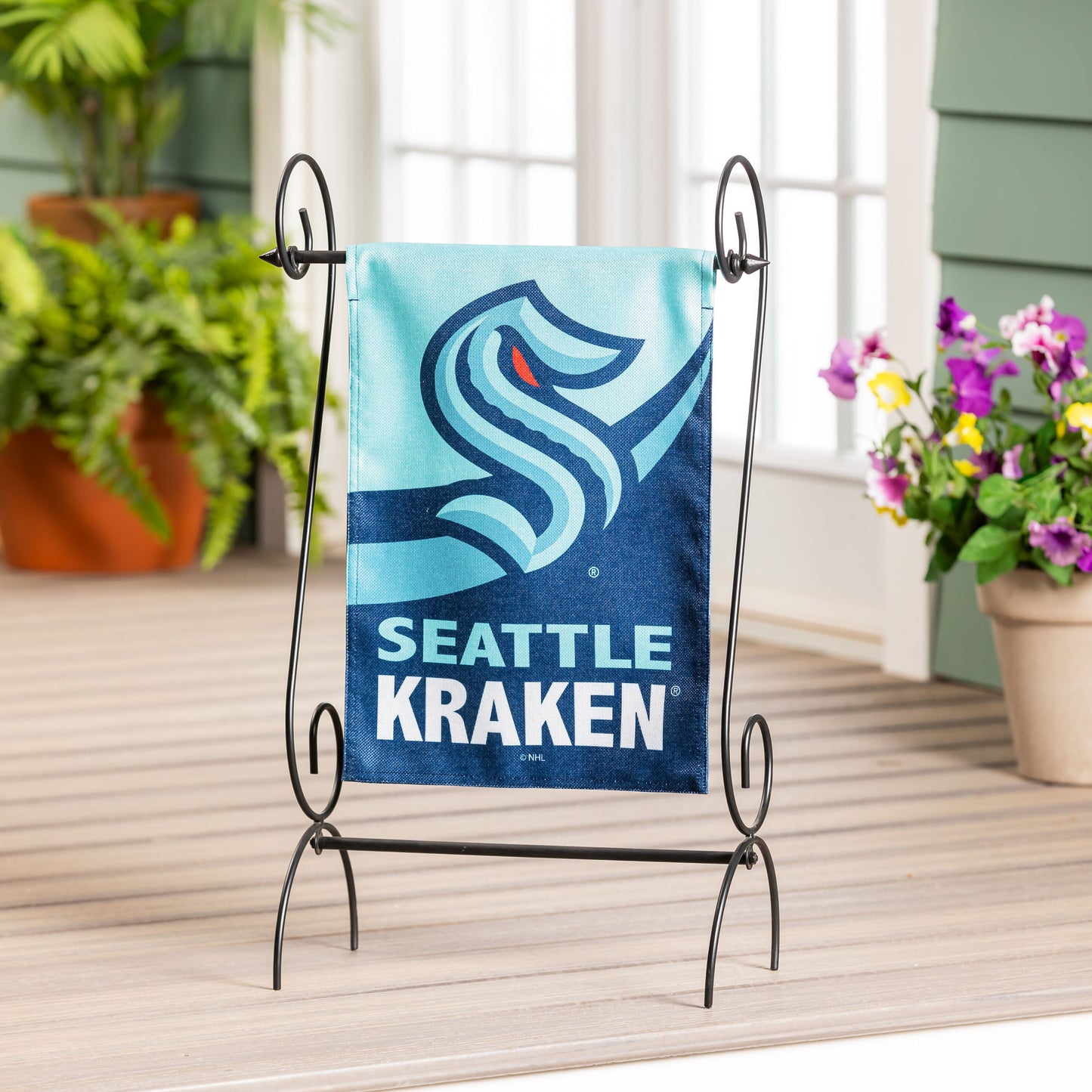 Seattle Kraken Burlap Garden Flag