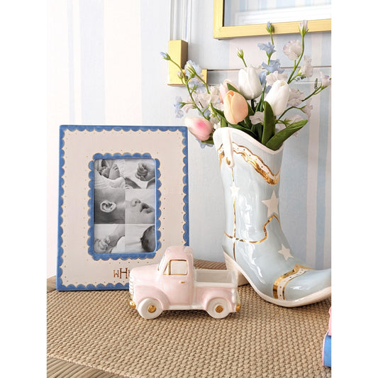 Scallop Monogrammed Photo Frame