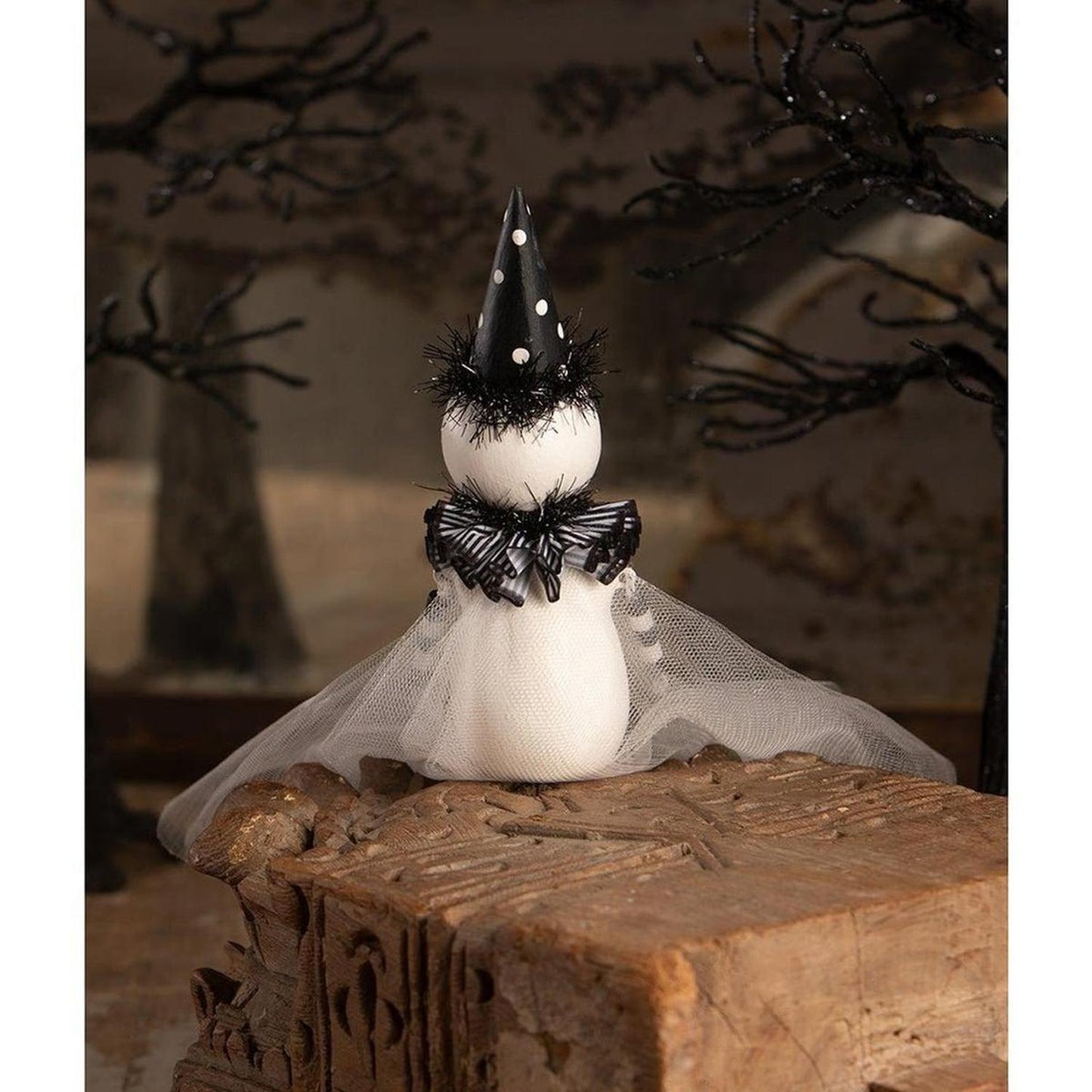 Party Ghost Sitter Halloween Figurine