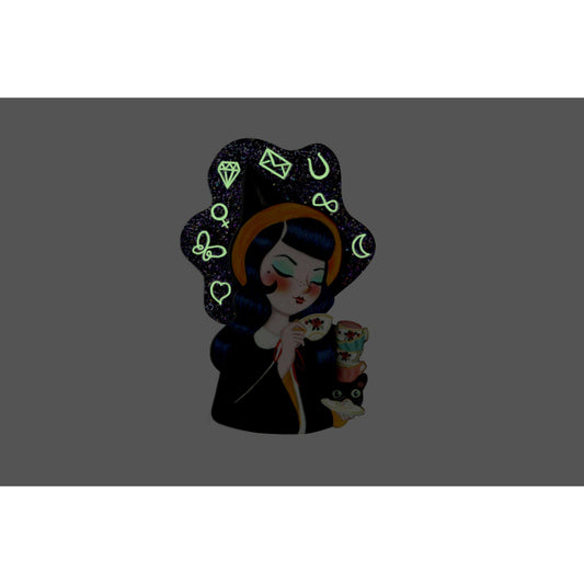 Witch Reading Tasseomancy Brooch by Laliblue