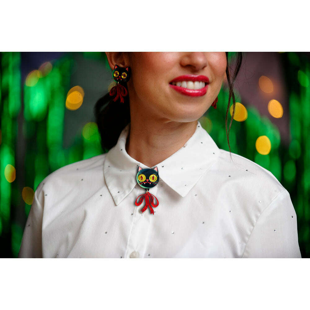 Vampire Kitten Button Cover by Laliblue