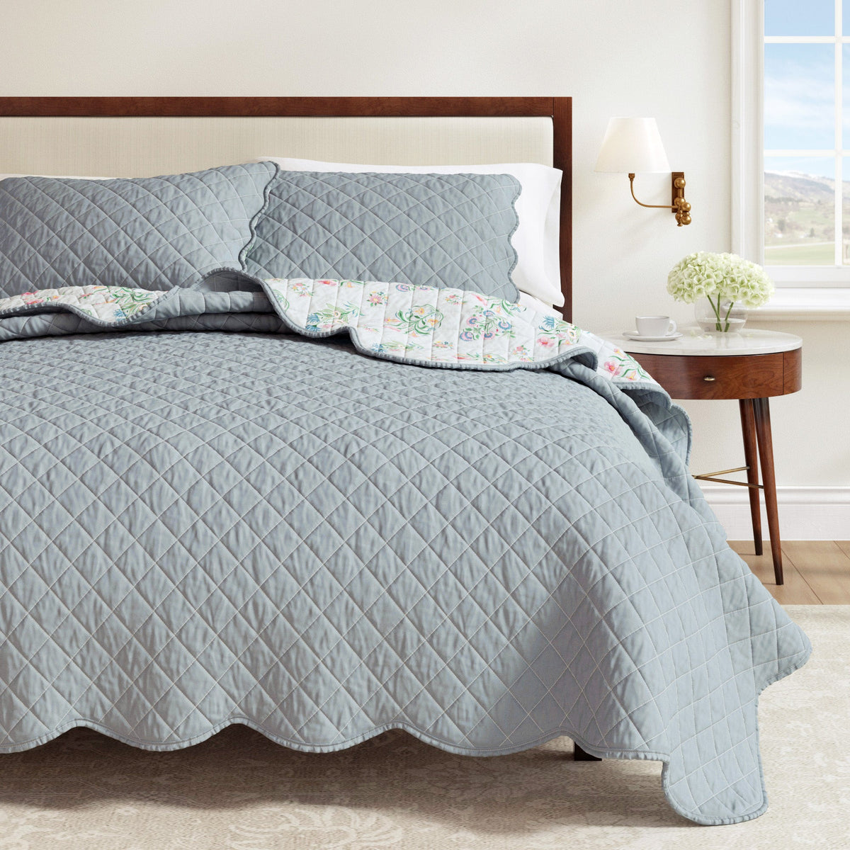 Floral Print & Scallopeded Edge Cotton Quilt Set - Katrin Collection