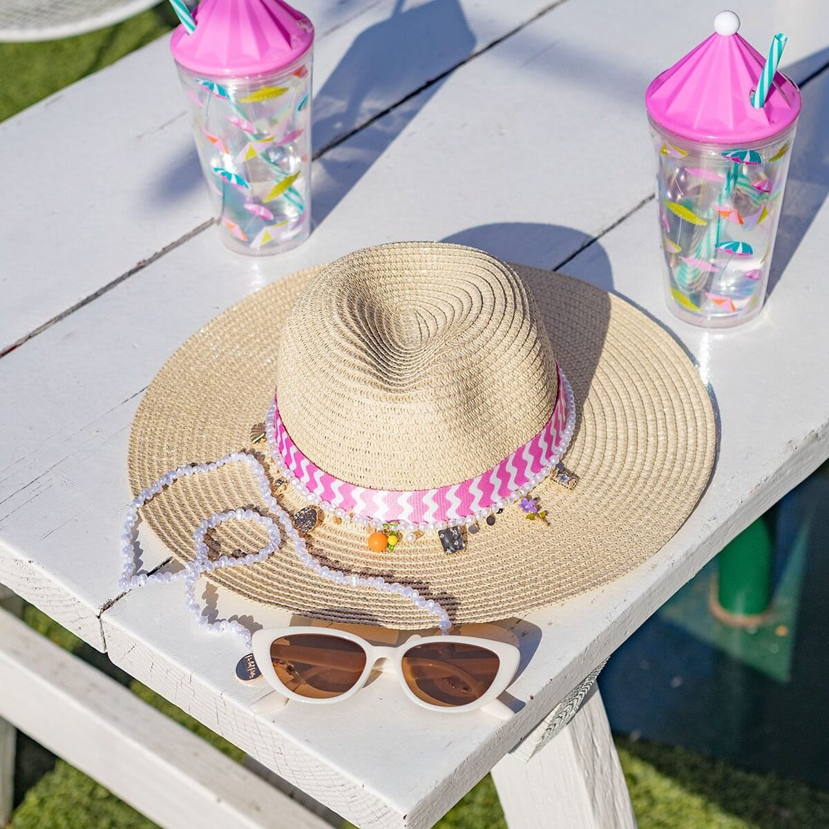 Sunny Daze Sunglasses & Pearl Strap Set