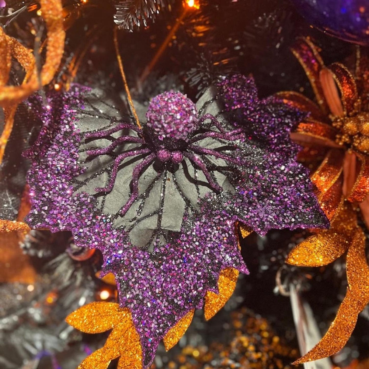 10" Sequin Spider on Leaf