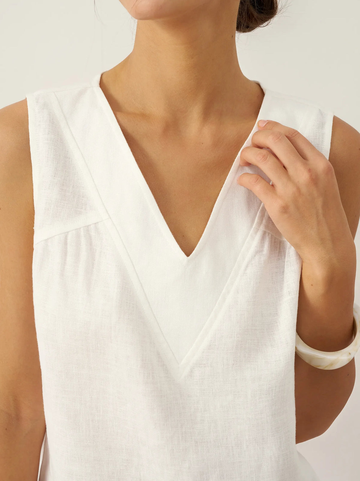 100% Linen V-Neck Sleeveless Tank Top NICOLE
