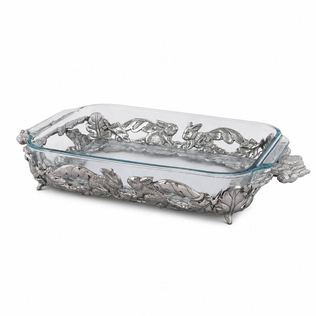 Bunny 3-Qt Casserole W/Pyrex