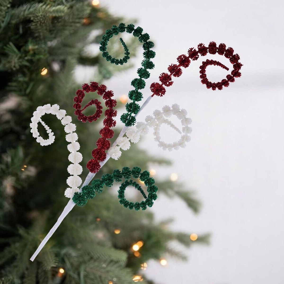 25" Glitter Spike Coil Spray: Red/Green