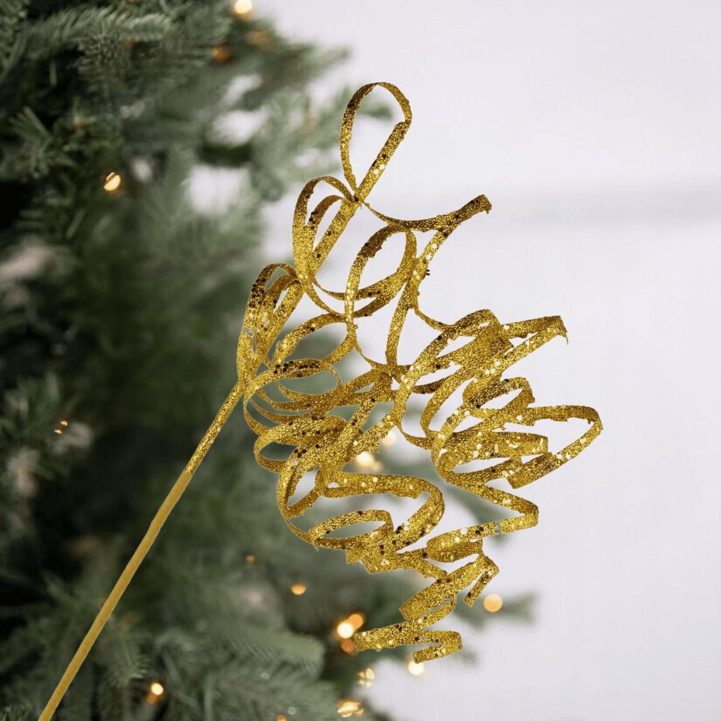 31" Curly Glitter Ribbon Spray: Gold
