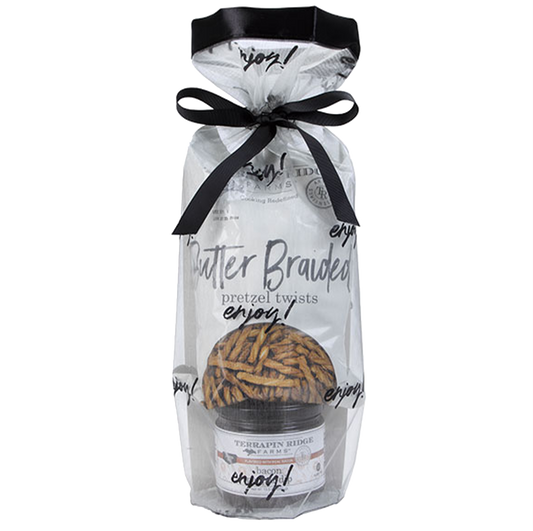 Everyday Grab and Go Giftset with Bacon Pepper Dip and Braided Butter Pretzels