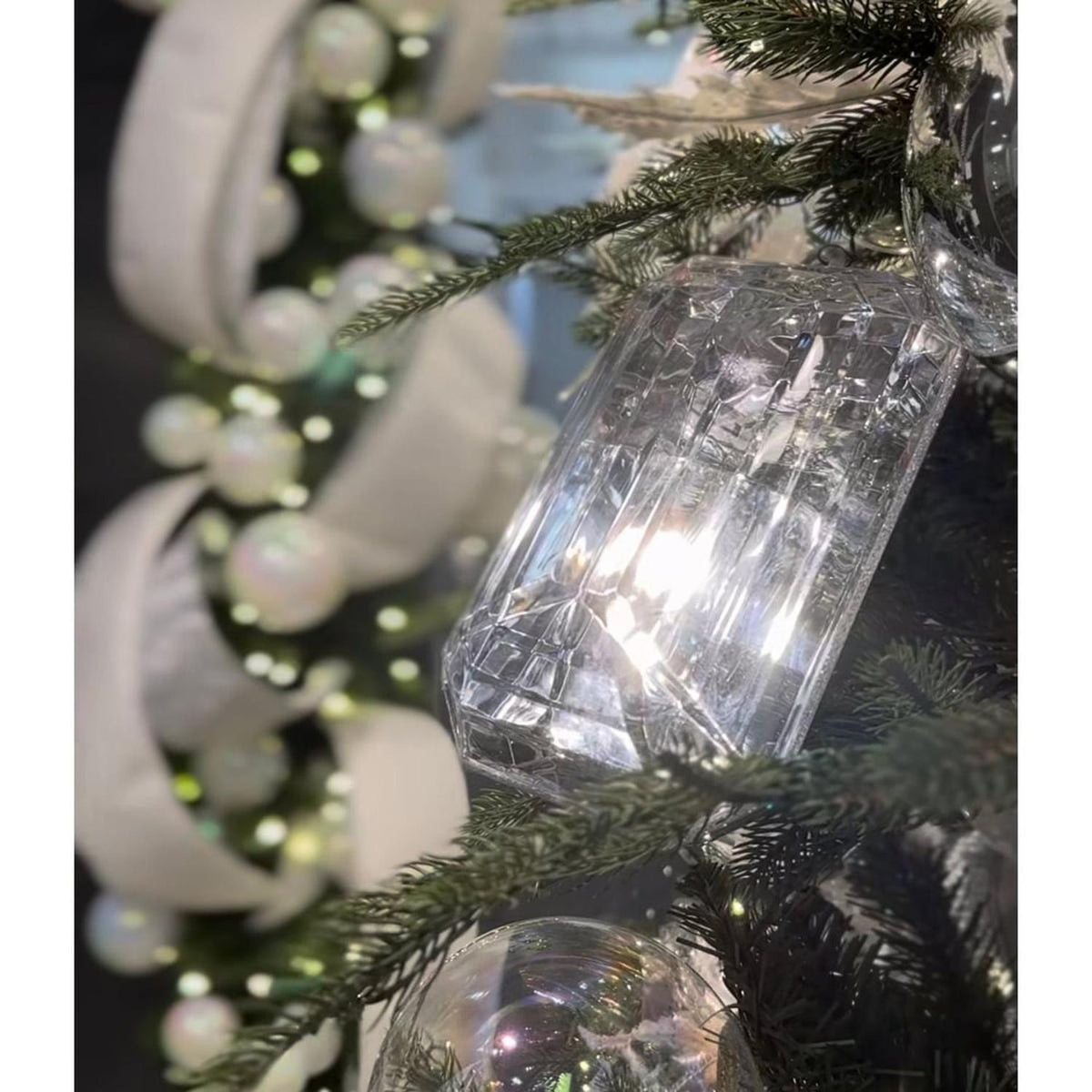 8" Acrylic Rectangle Jewel Ornament: Clear