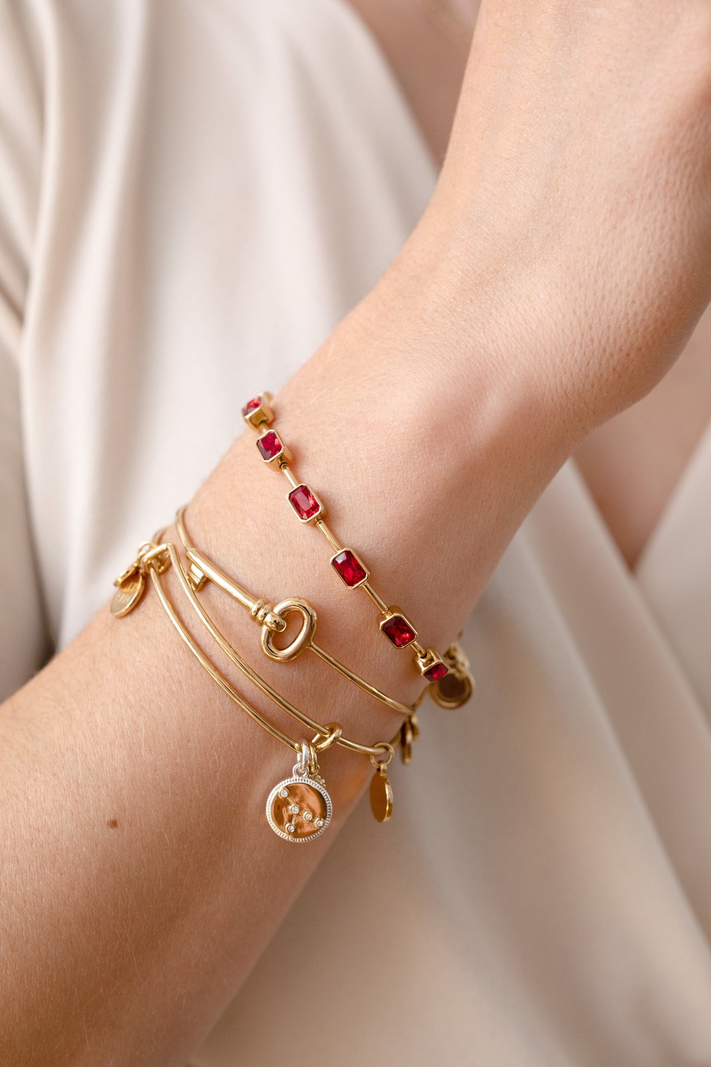 Key Inline Bangle