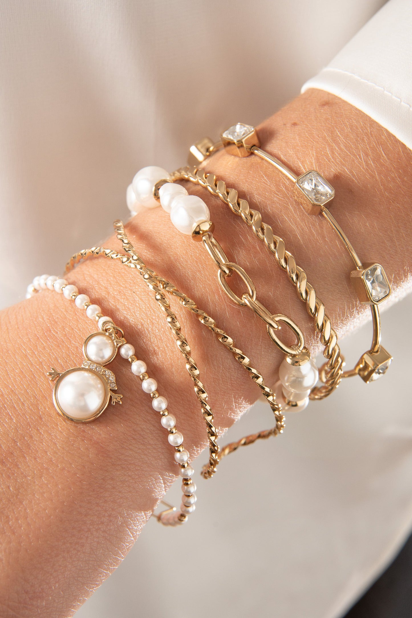 Twisted Crystal Cuff