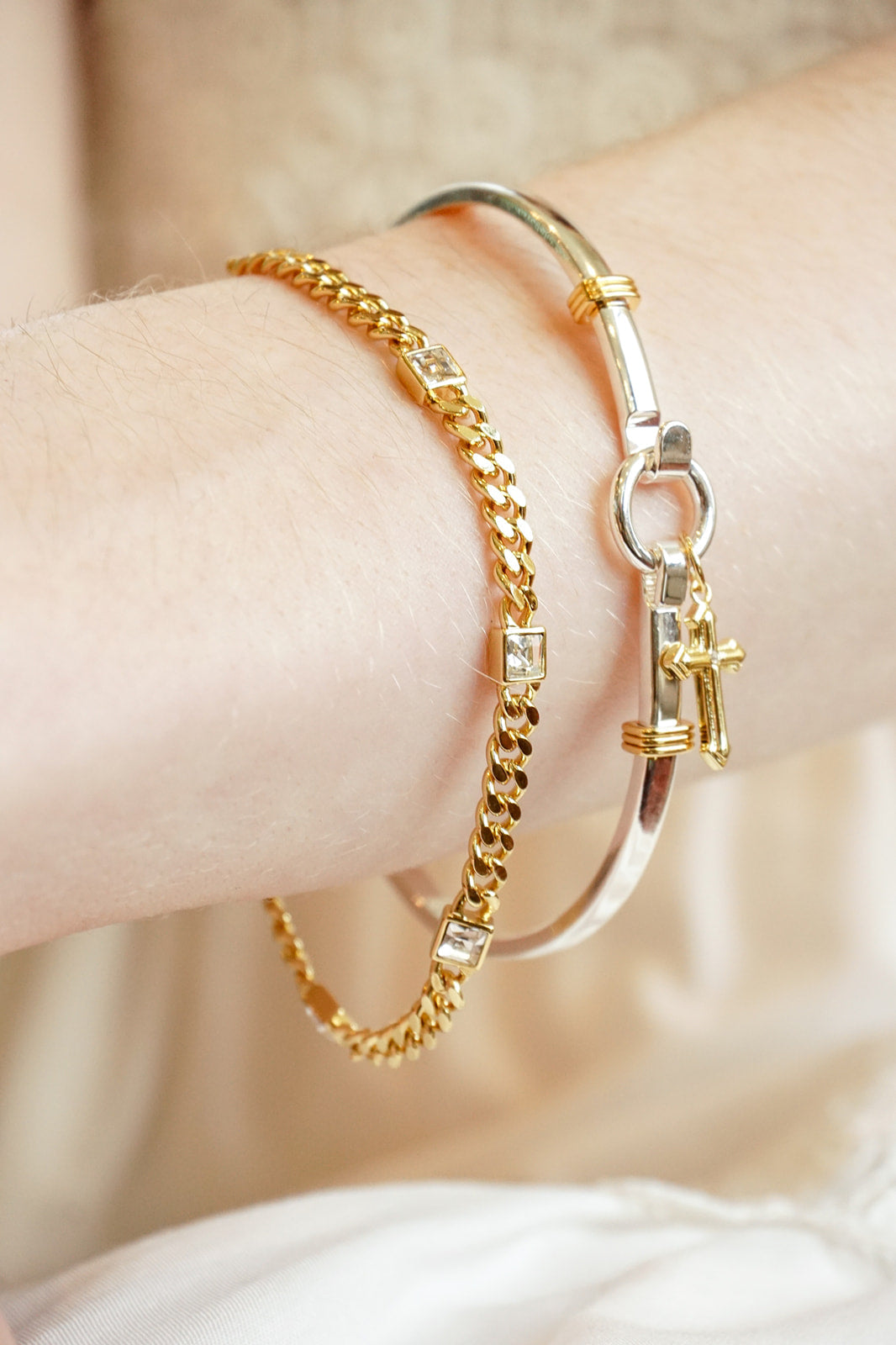a person wearing a bracelet