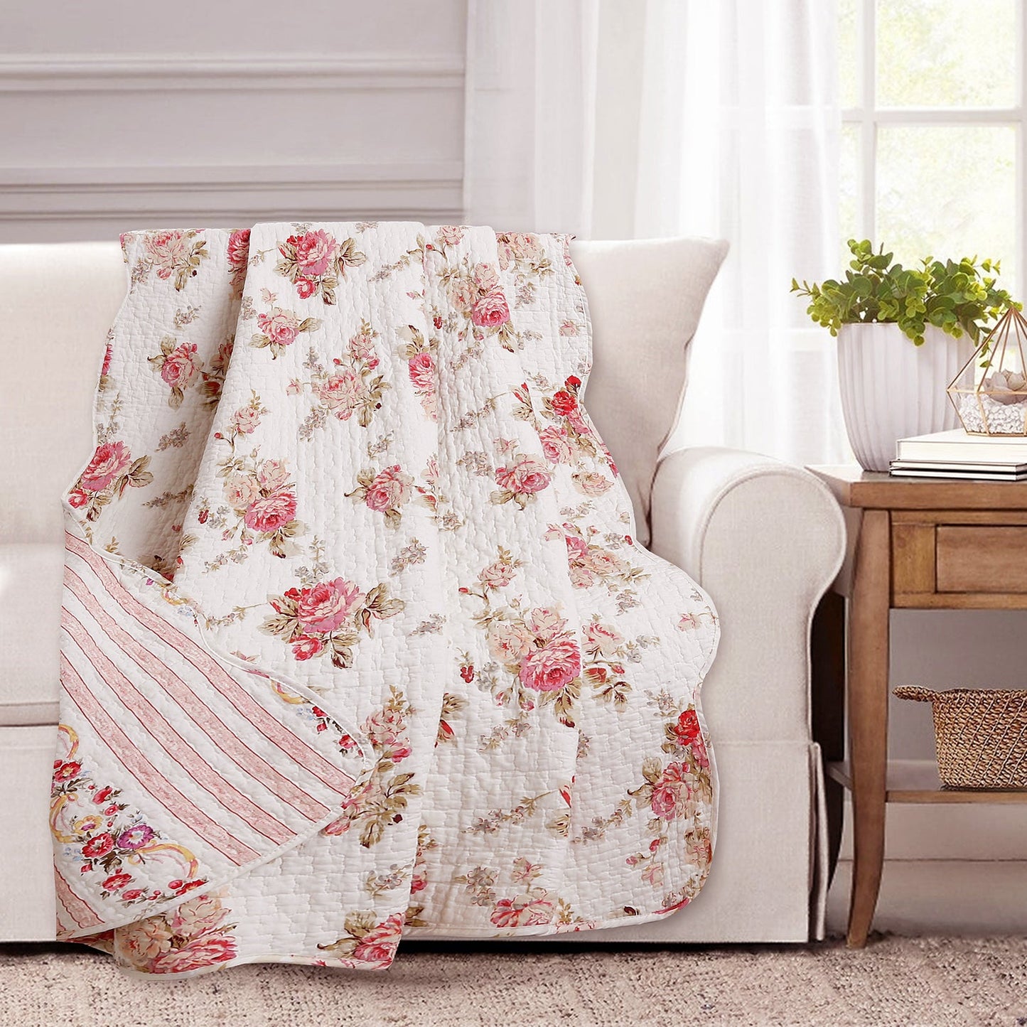 Spring Rose Floral Scalloped 3-Piece Cotton Reversible Quilt Bedding Set