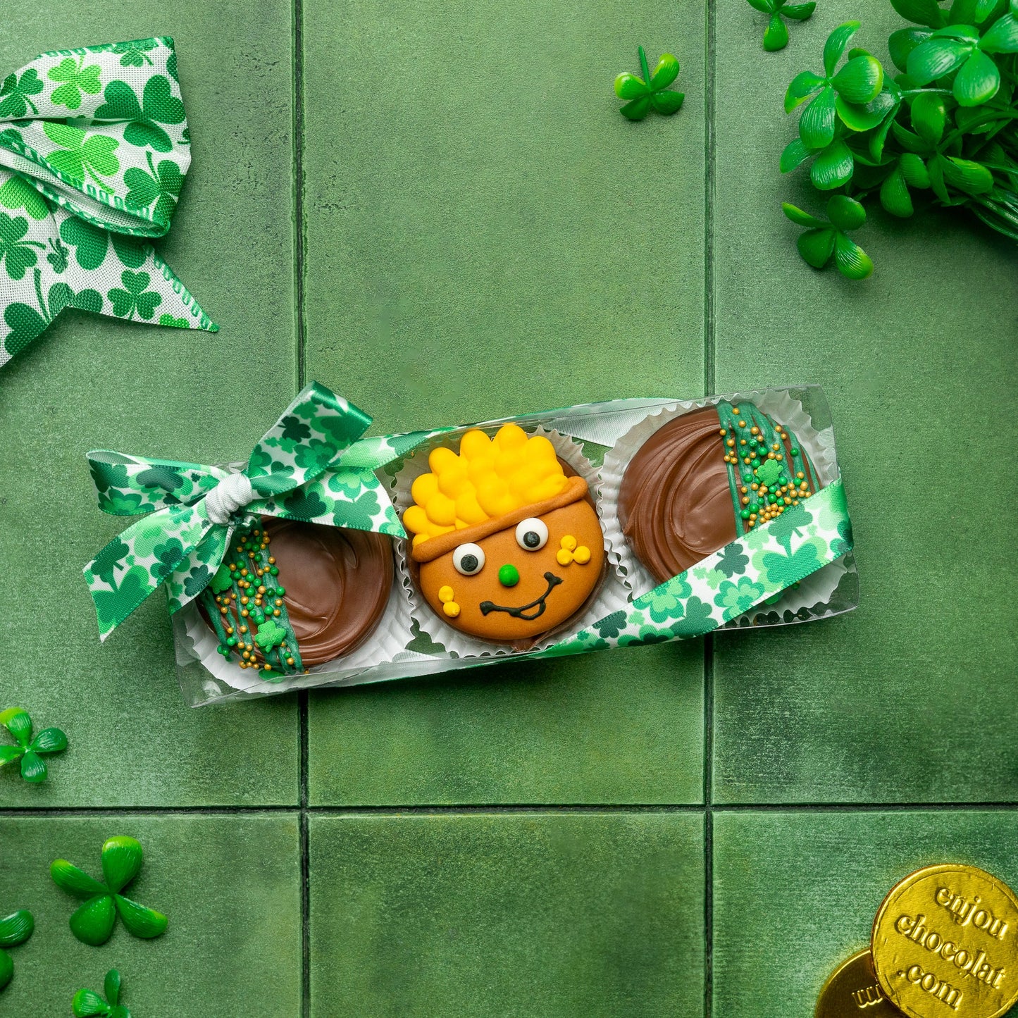 3-Piece Decorated Oreo Box - St. Patrick's Day
