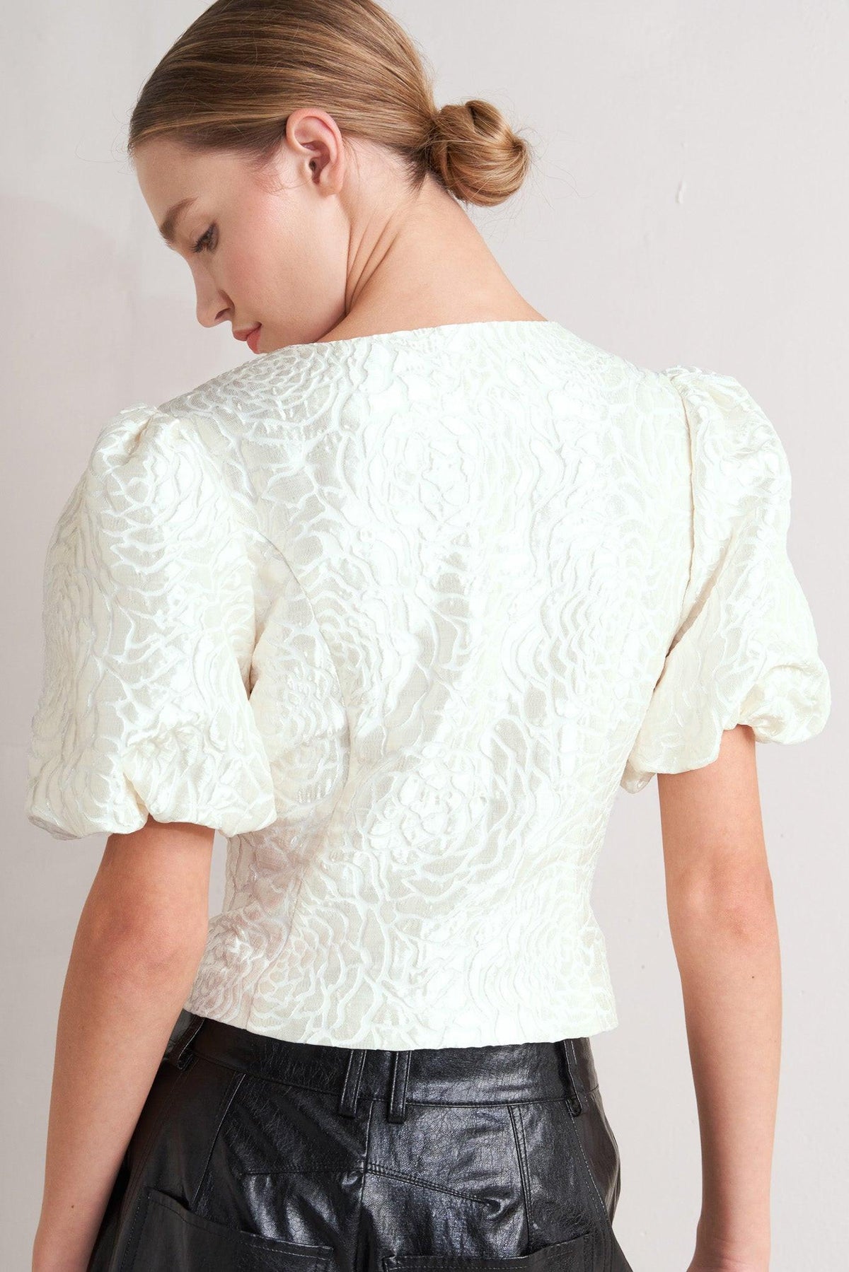 ROSÉ TEXTURE WOVEN TOP