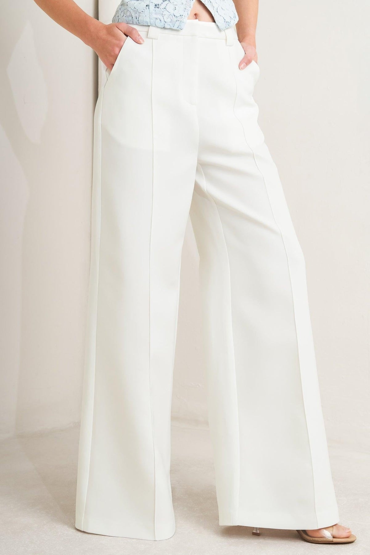 BRIGHT MOMENTS WOVEN PANTS