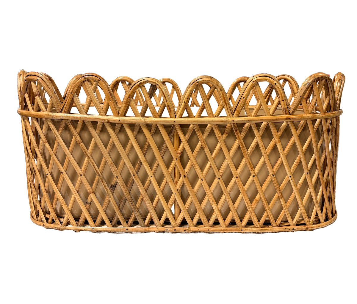 JUMBO NATURAL OVAL RATTAN SCALLOPED PLANTER