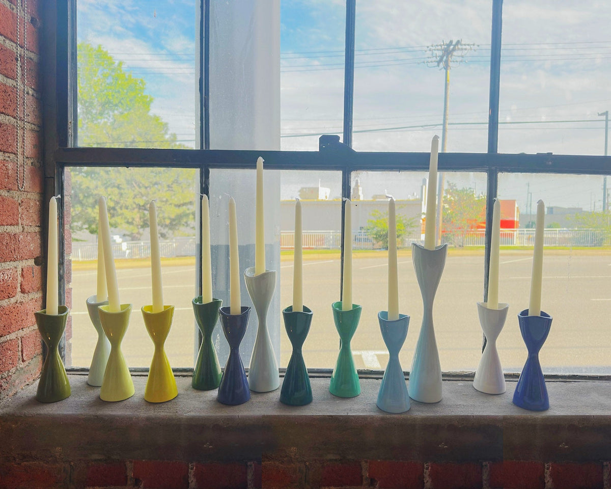 Tulip Candlestick Holders in Speckled Cream