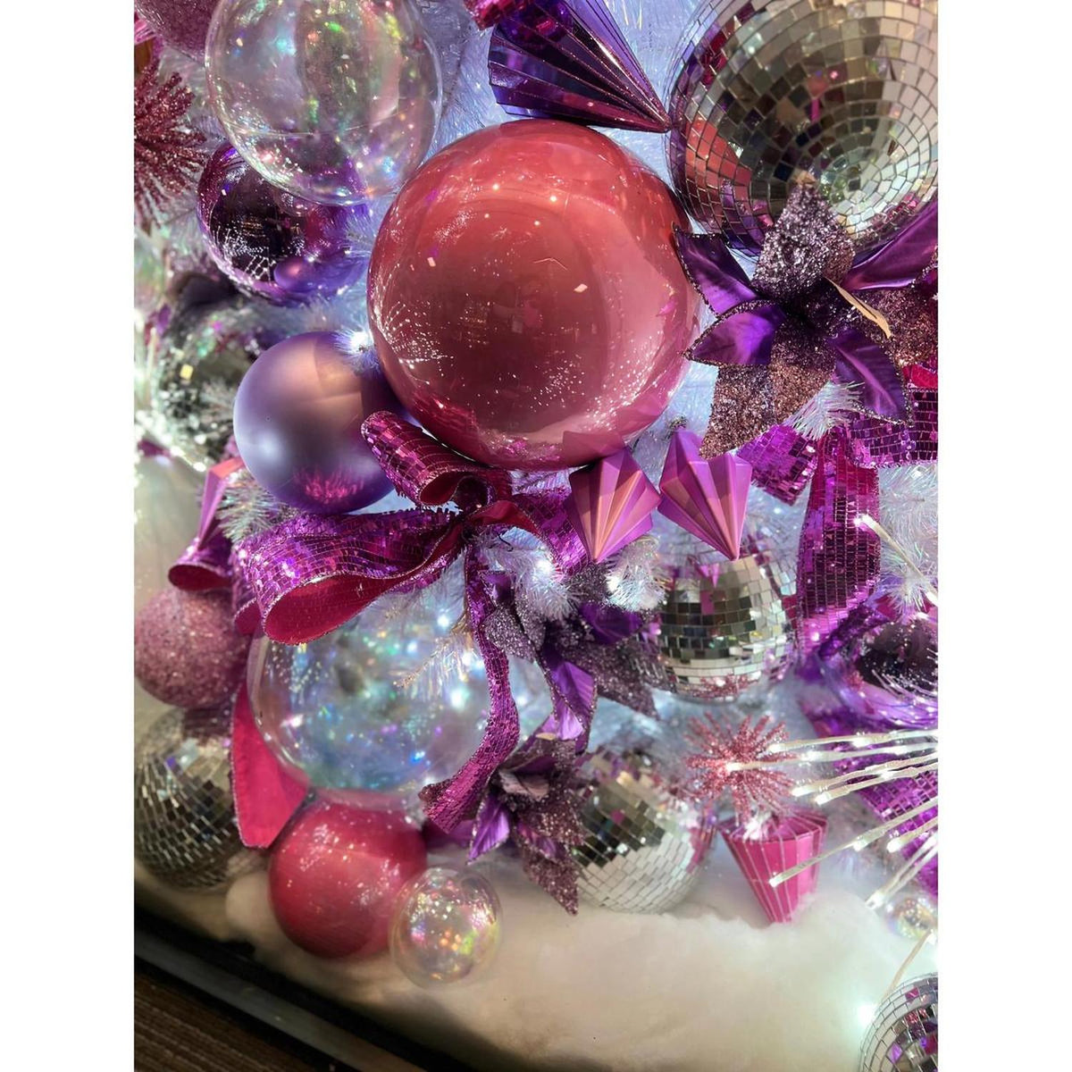 10' Clear Iridescent Branch Ball Wire Garland