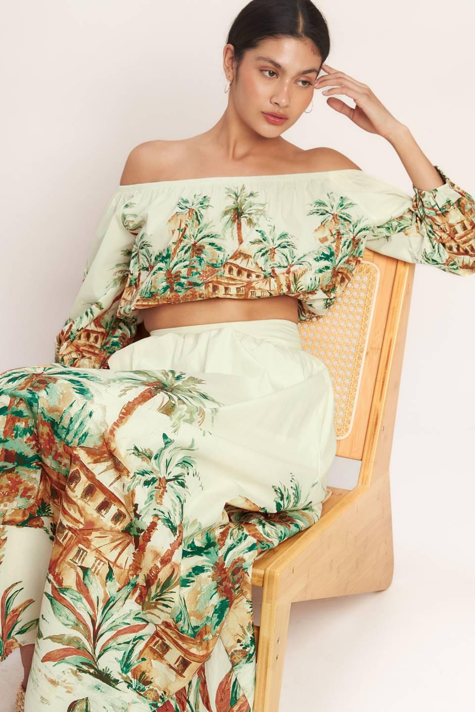 ISLAND TIME ONLY WOVEN CROP TOP