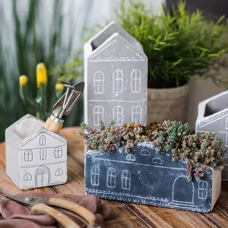 TinyHome Clay Planters