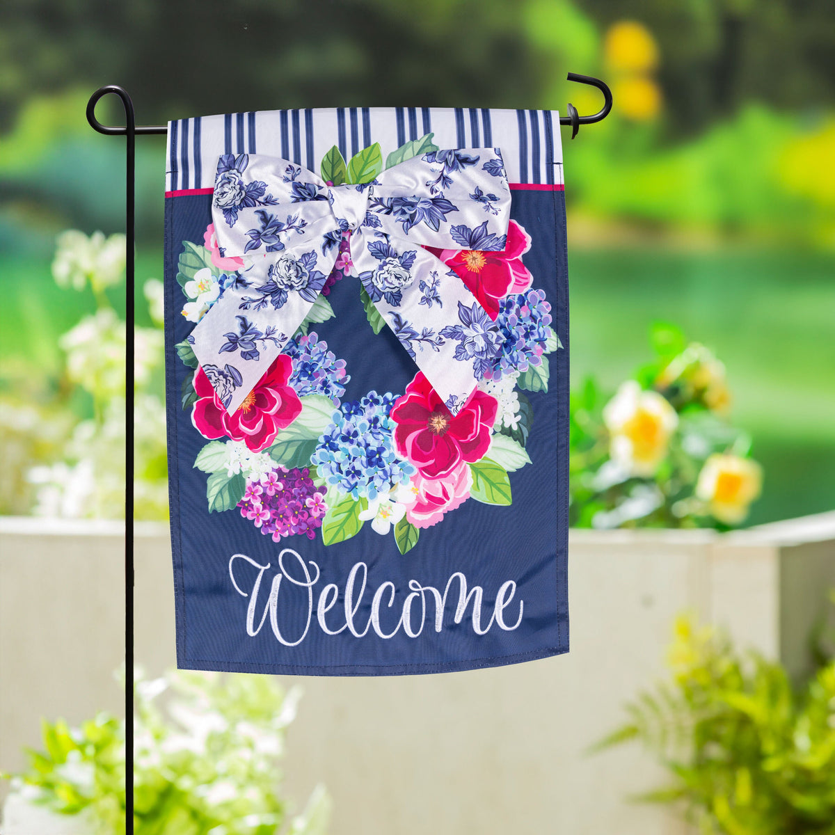Chinoiserie Bow Floral Wreath Applique Garden Flag