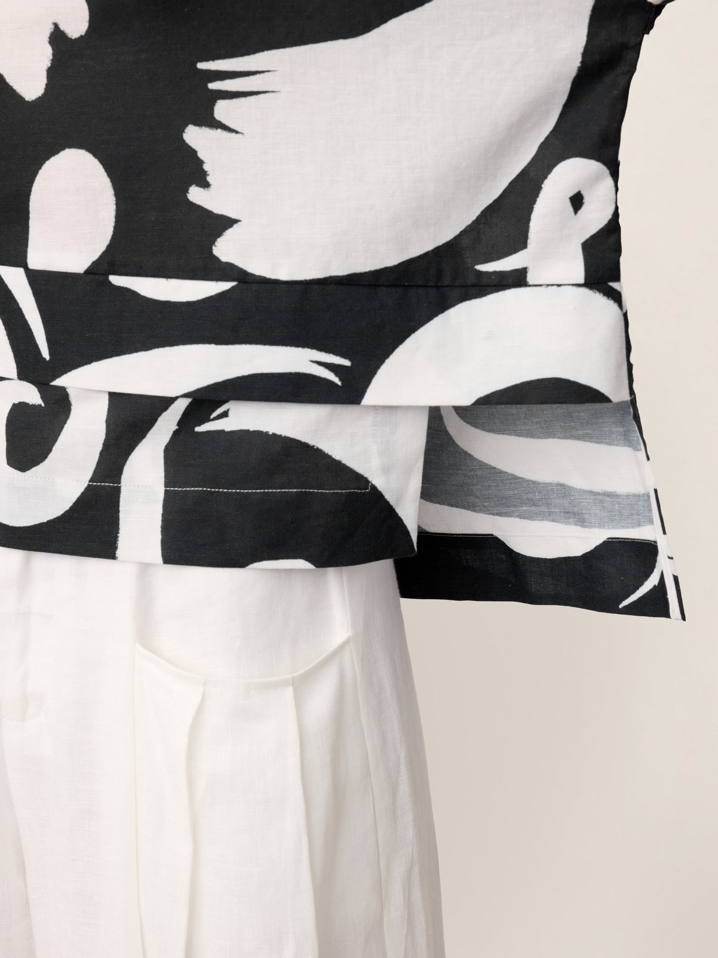Linen Layered Asymmetric Top NOREEN