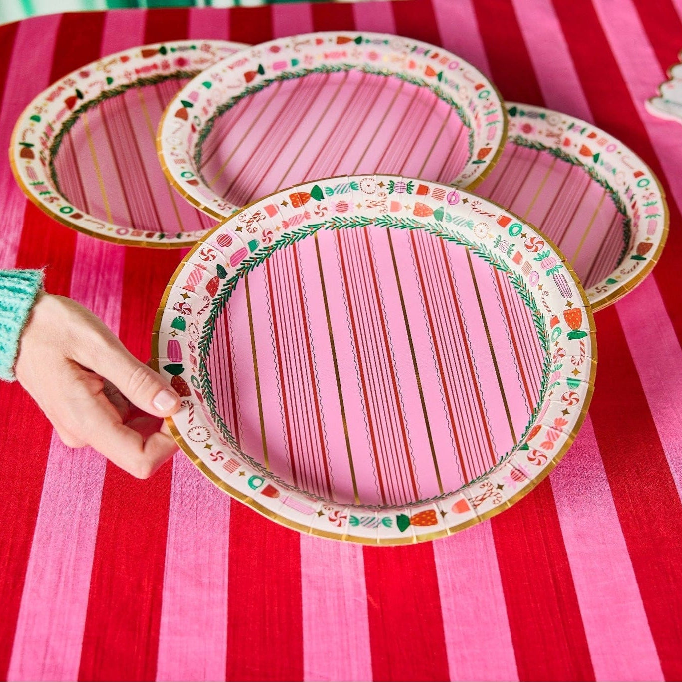 Peppermint Party Christmas Dinner Plates (10 count)