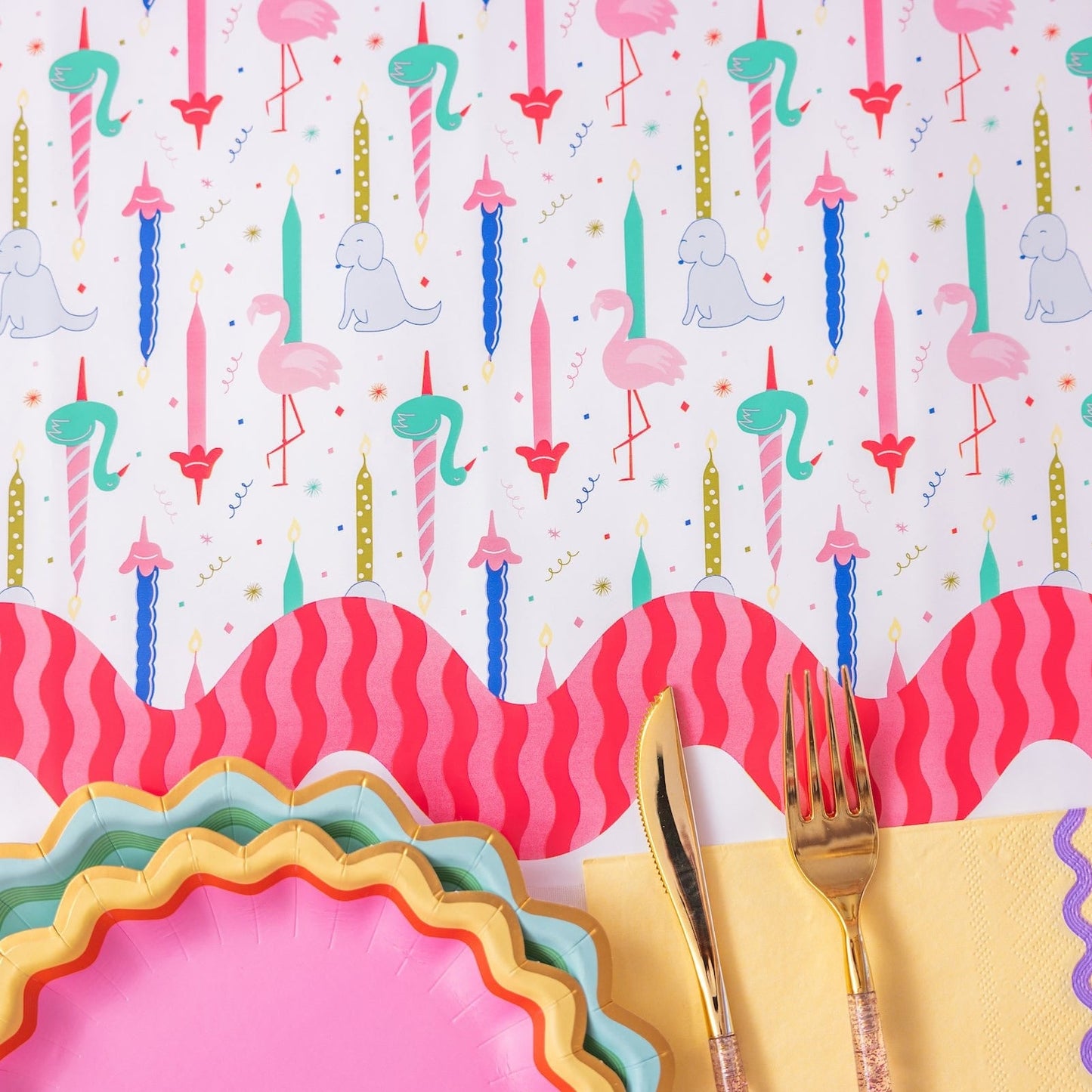 Party Parade Paper Table Runner (25 ft, cut to fit)
