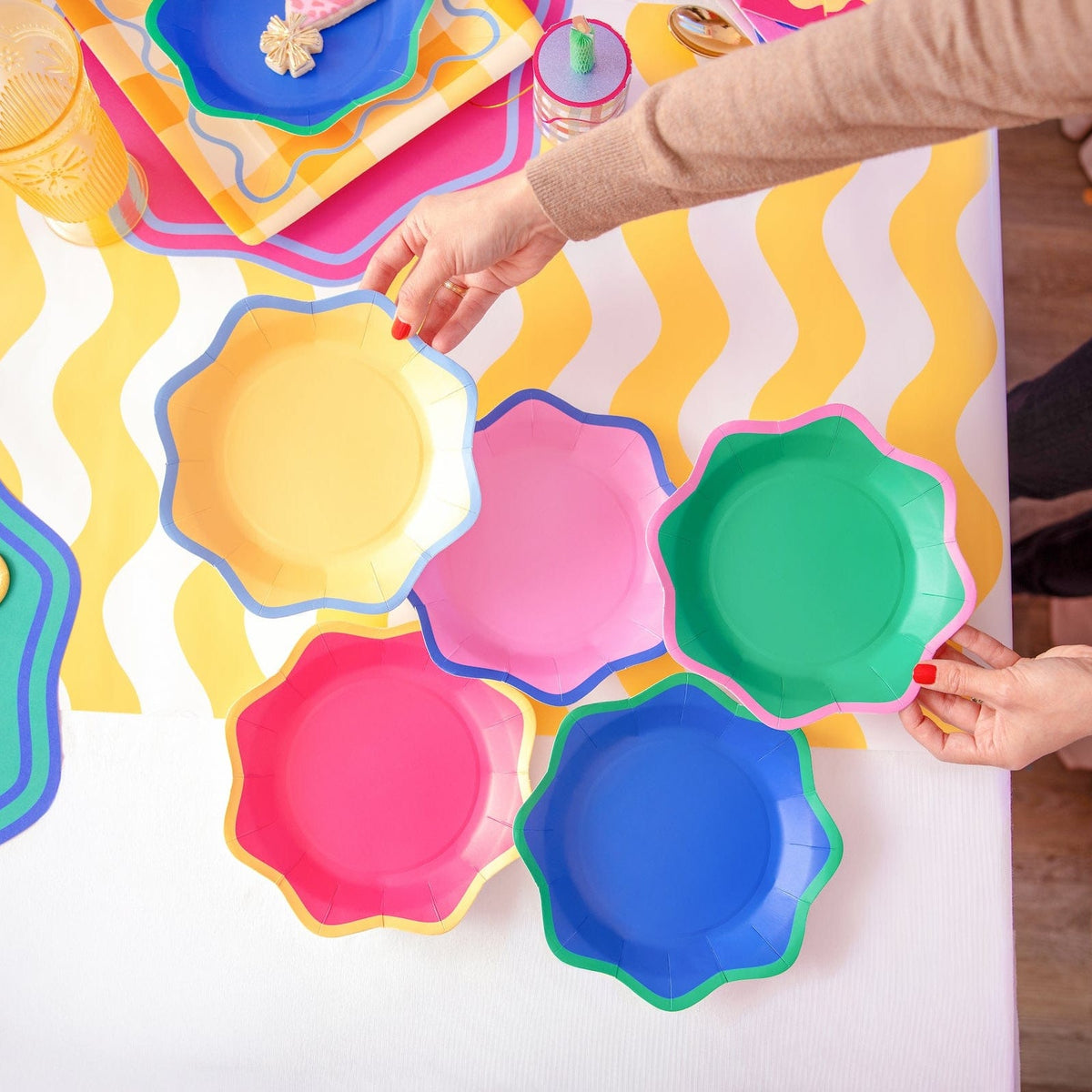 Colorwave Dessert Plates (10 ct, 5 colors)