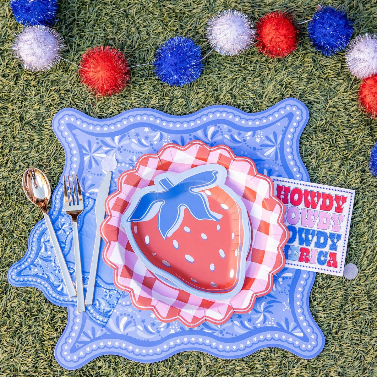 Strawberry Dessert Plate (10 ct)