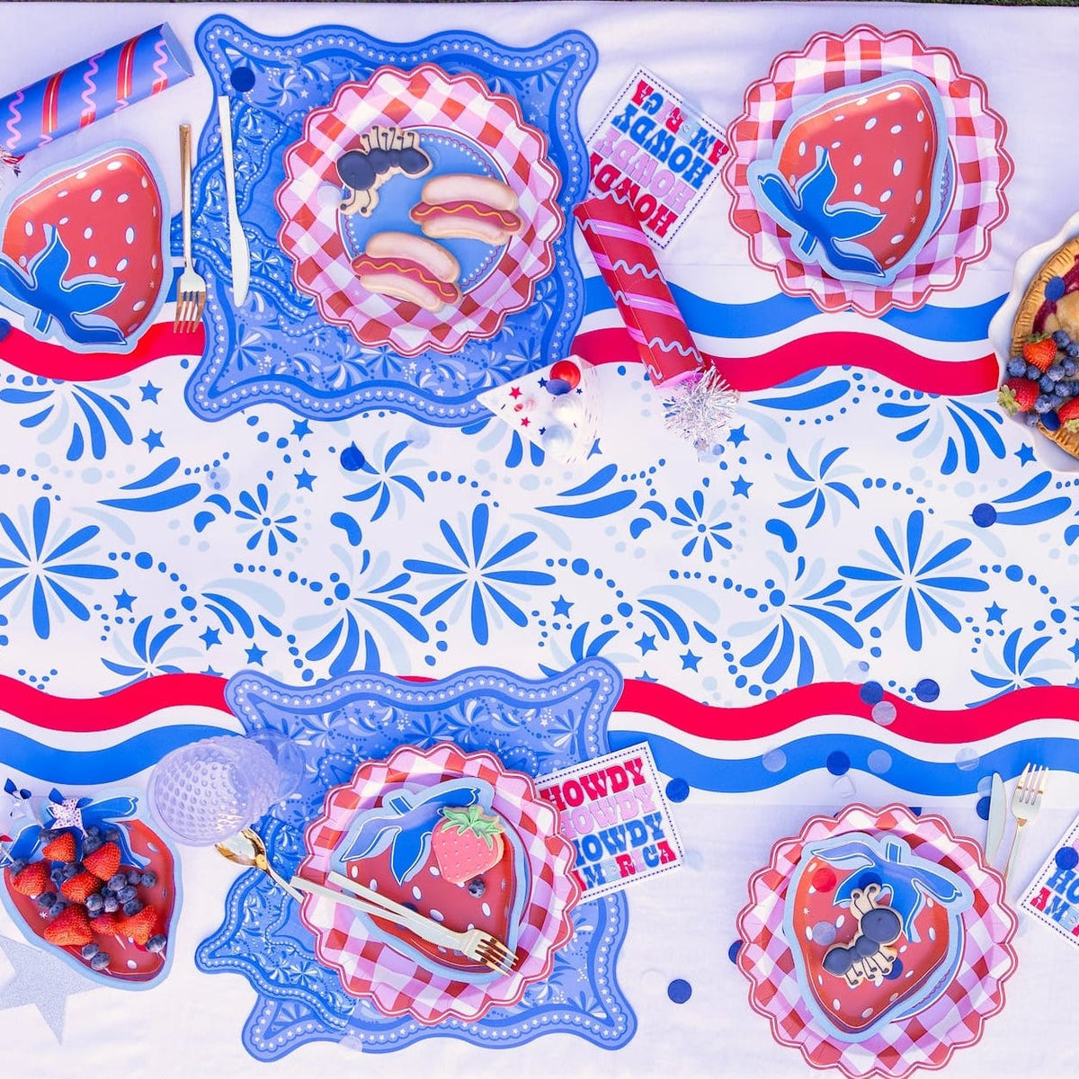 Picnic Perfect Gingham Dinner Plates (10 ct)