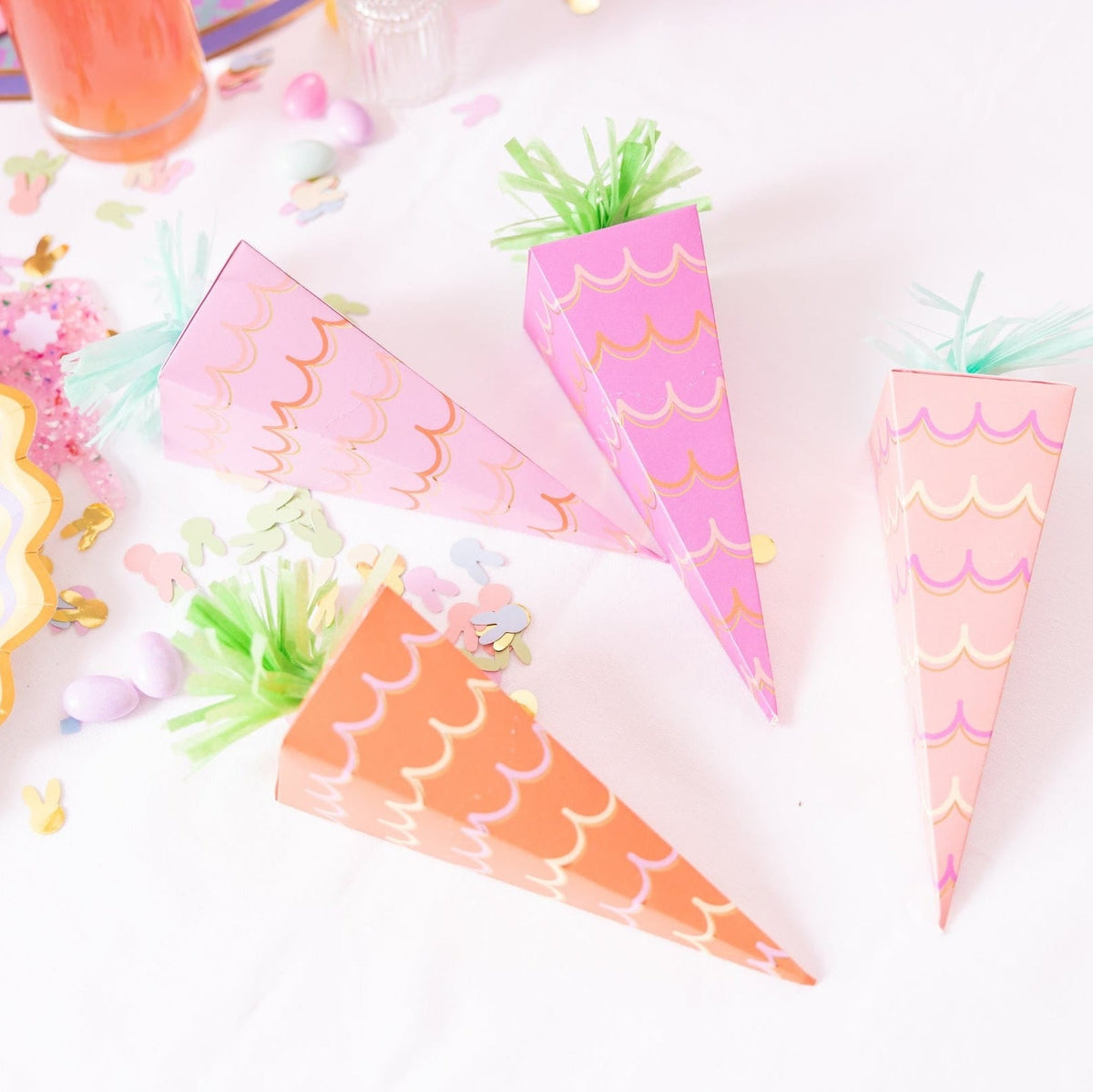 Hop & Pop Carrot Party Crackers (6 ct)