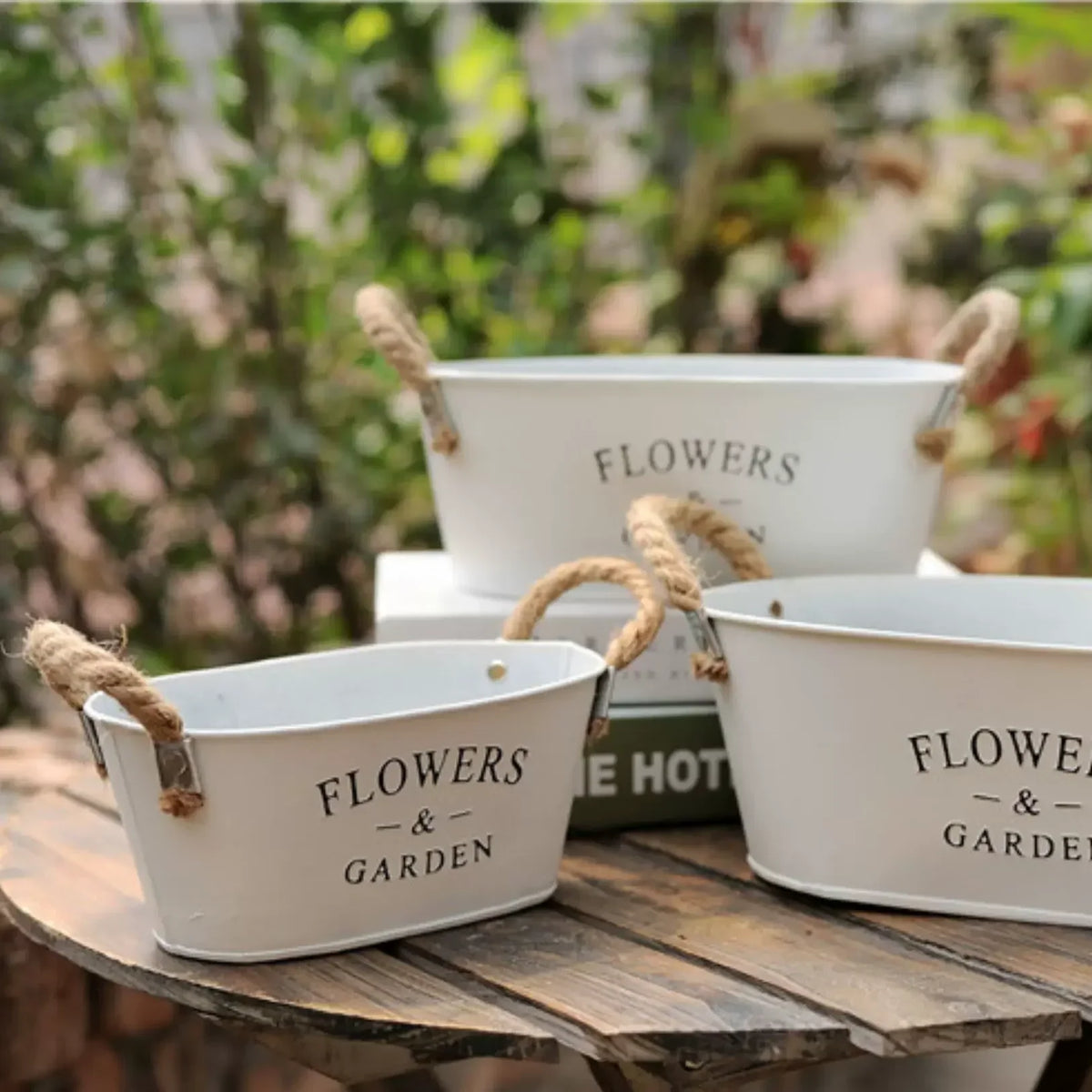 Farmhouse Metal Flower Planters (Oval & Round)