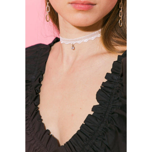 PRETTY IN LOVE CHOKER