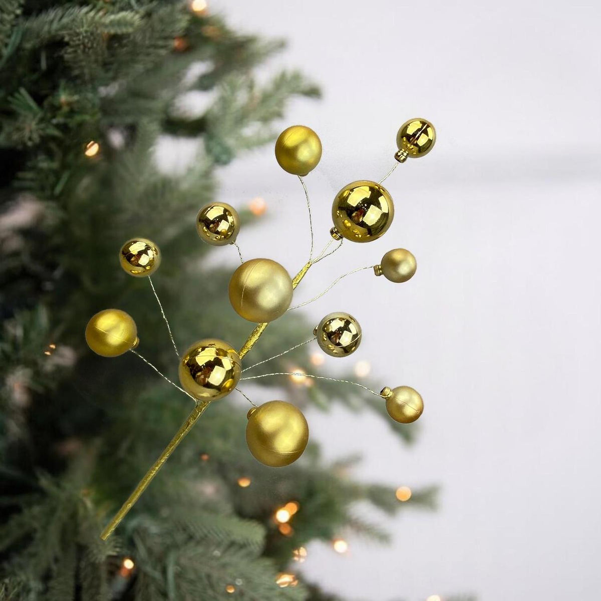 16" Ornament Ball Pick: Gold