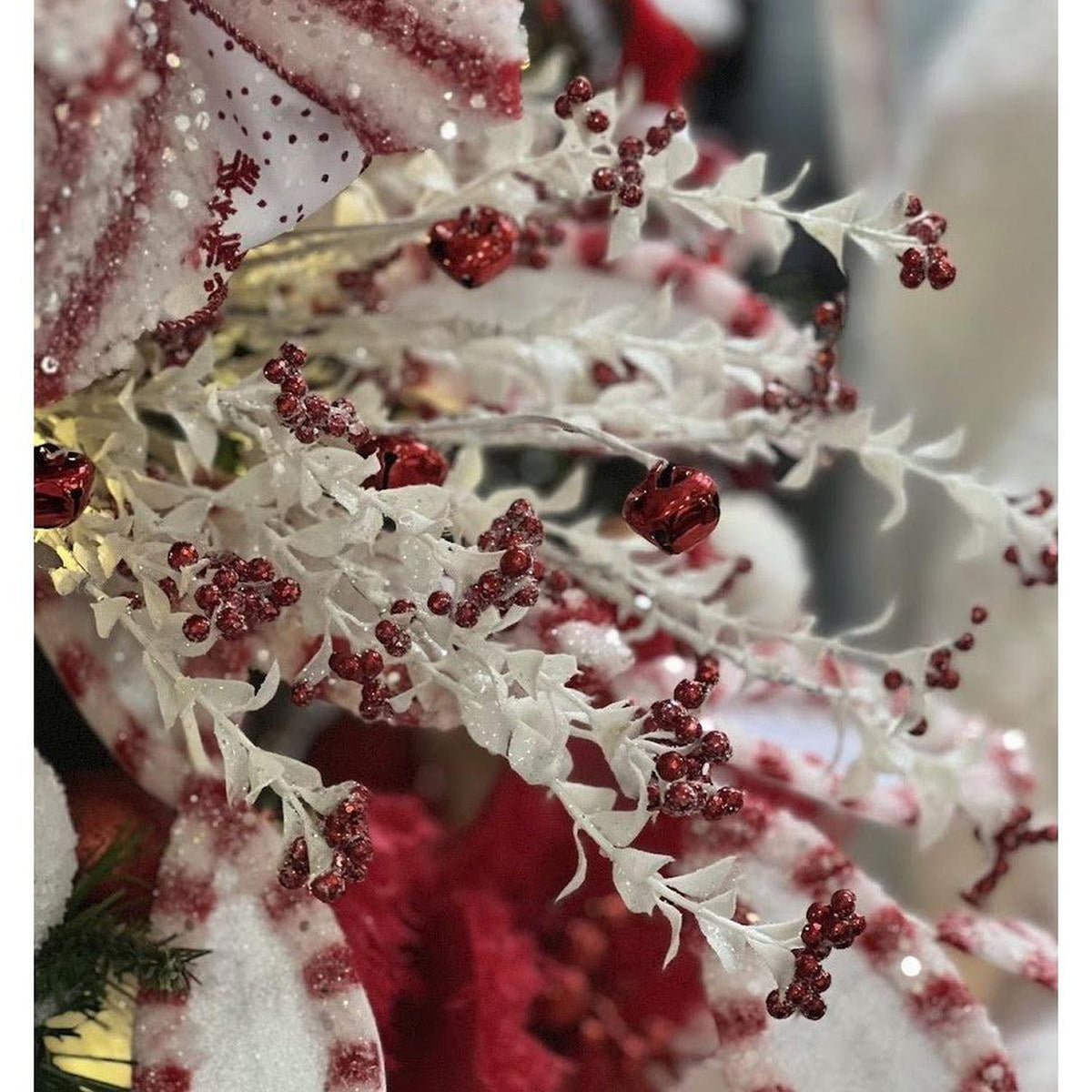 18" Jingle Bell Berry Leaf Spray: White/Red