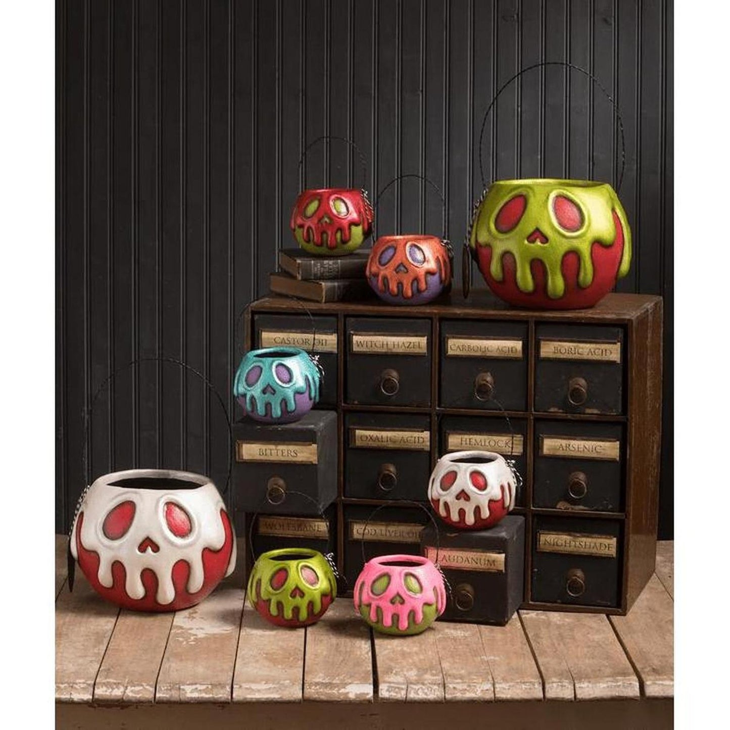 Small Red Apple Green Poison Bucket