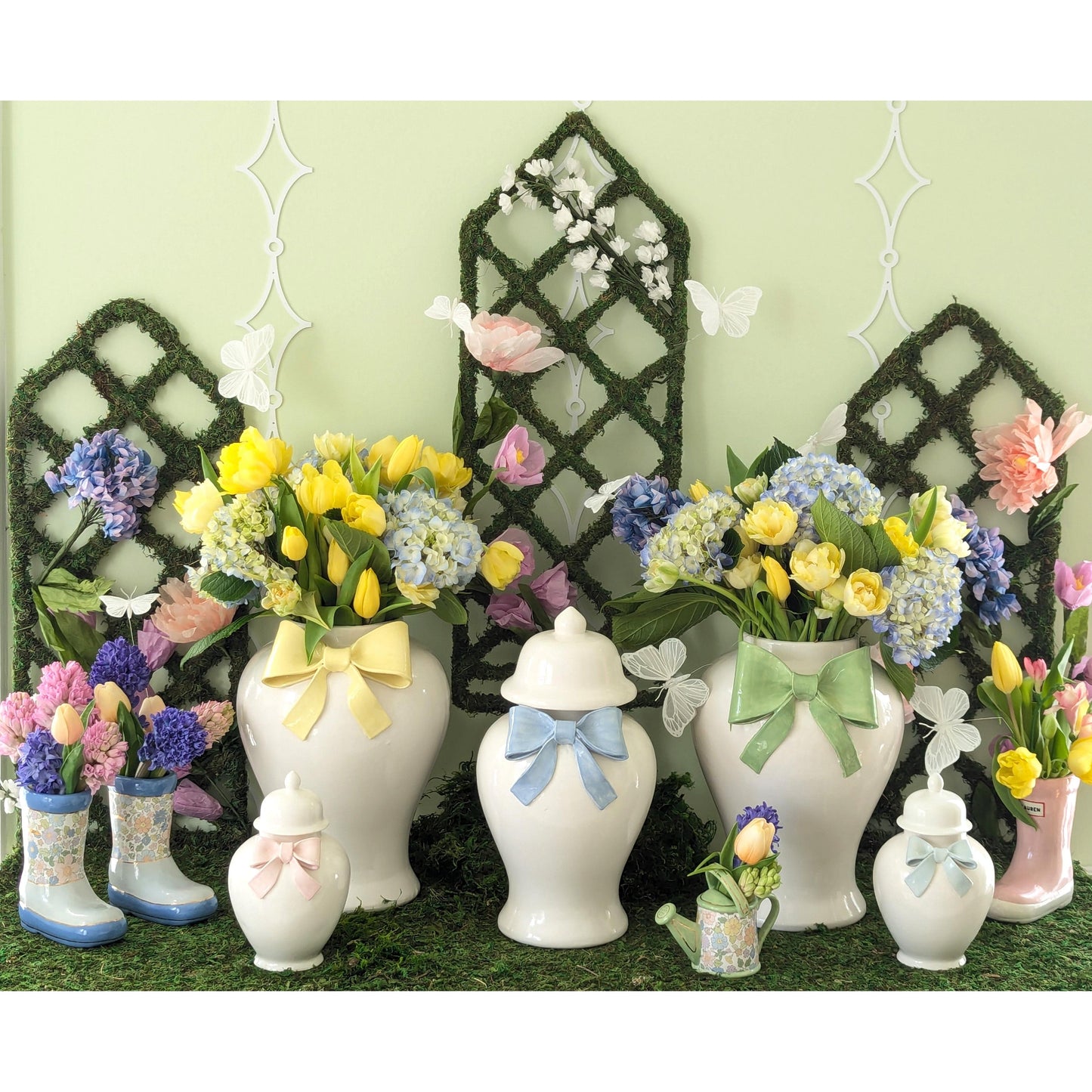 Ginger Jars with Sculpted Ceramic Bow in Hydrangea Light Blue