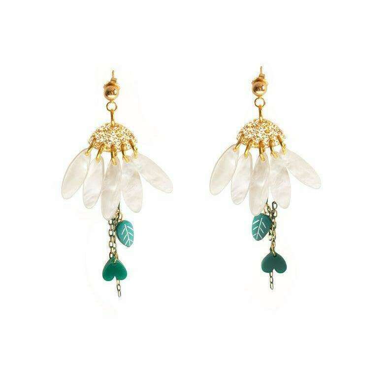 Daisies Petals Earrings by Laliblue