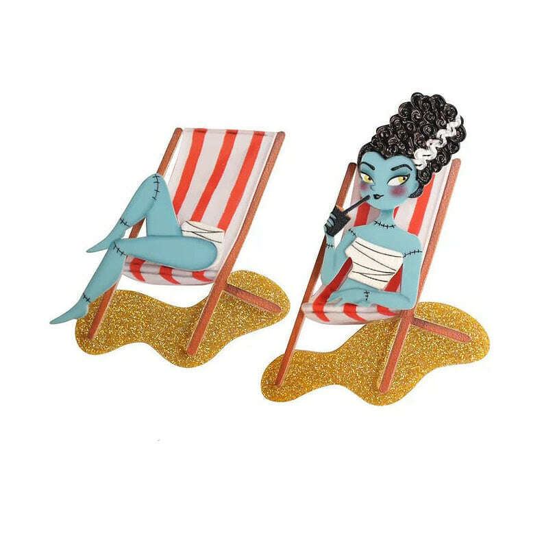 Elsa Sitting in Hammocks Brooches by Laliblue