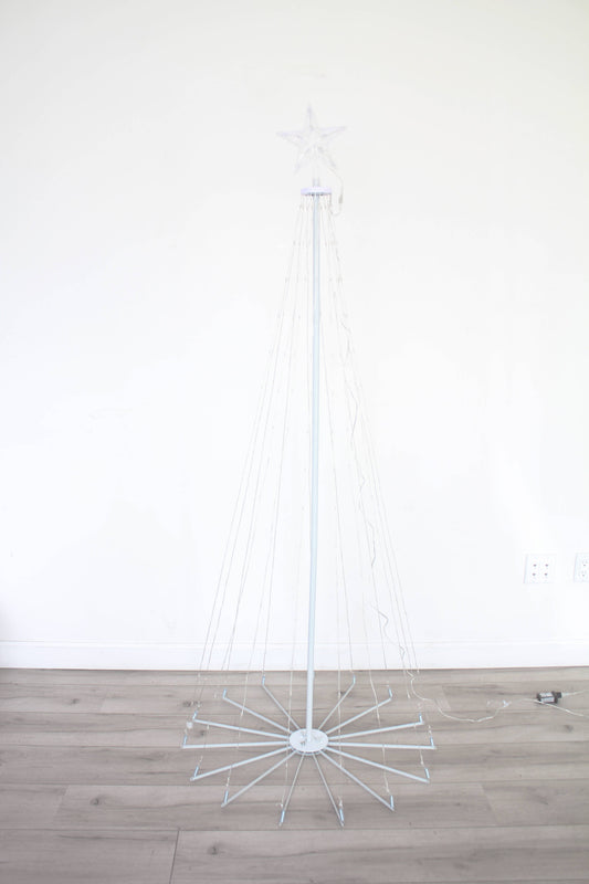 7ft Tree Light Outdoor w/ Star - Warm White