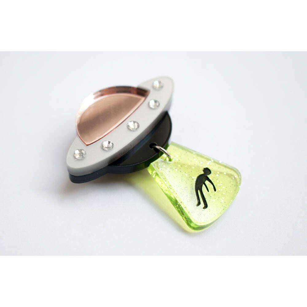 Flying Saucer Button Cover by Laliblue